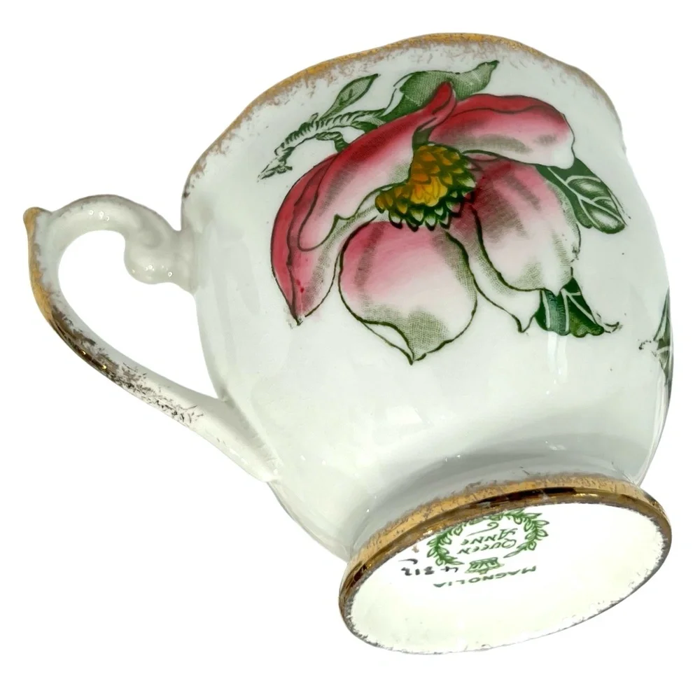 QUEEN ANNE MAGNOLIA BONE CHINA SET OF 5 CUPS & SAUCERS & 1 CREAMER WITH SAUCER